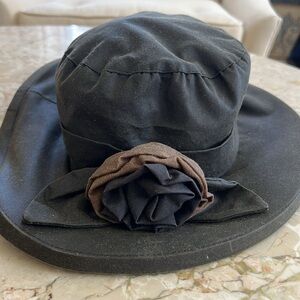 BARBOUR women’s classic waxed cotton hat